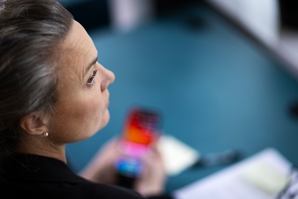 10. Mobiltelefon 2.jpg